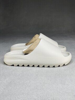 YEEZY SLIDE YZY YS-01 CREAM SIZE 9 (SAME DAY SHIPPING)